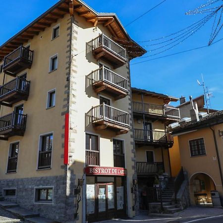 Art Hotel Grandes Murailles Вальтурнанш Экстерьер фото