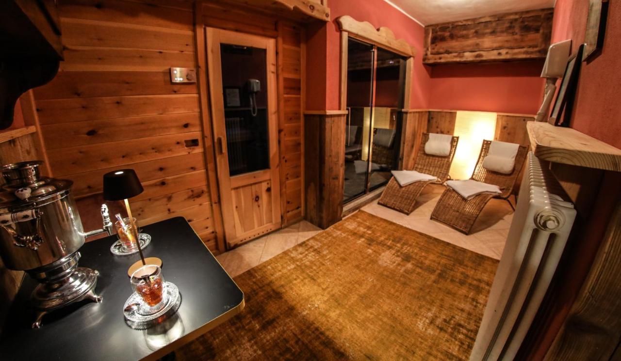 Art Hotel Grandes Murailles Вальтурнанш Экстерьер фото