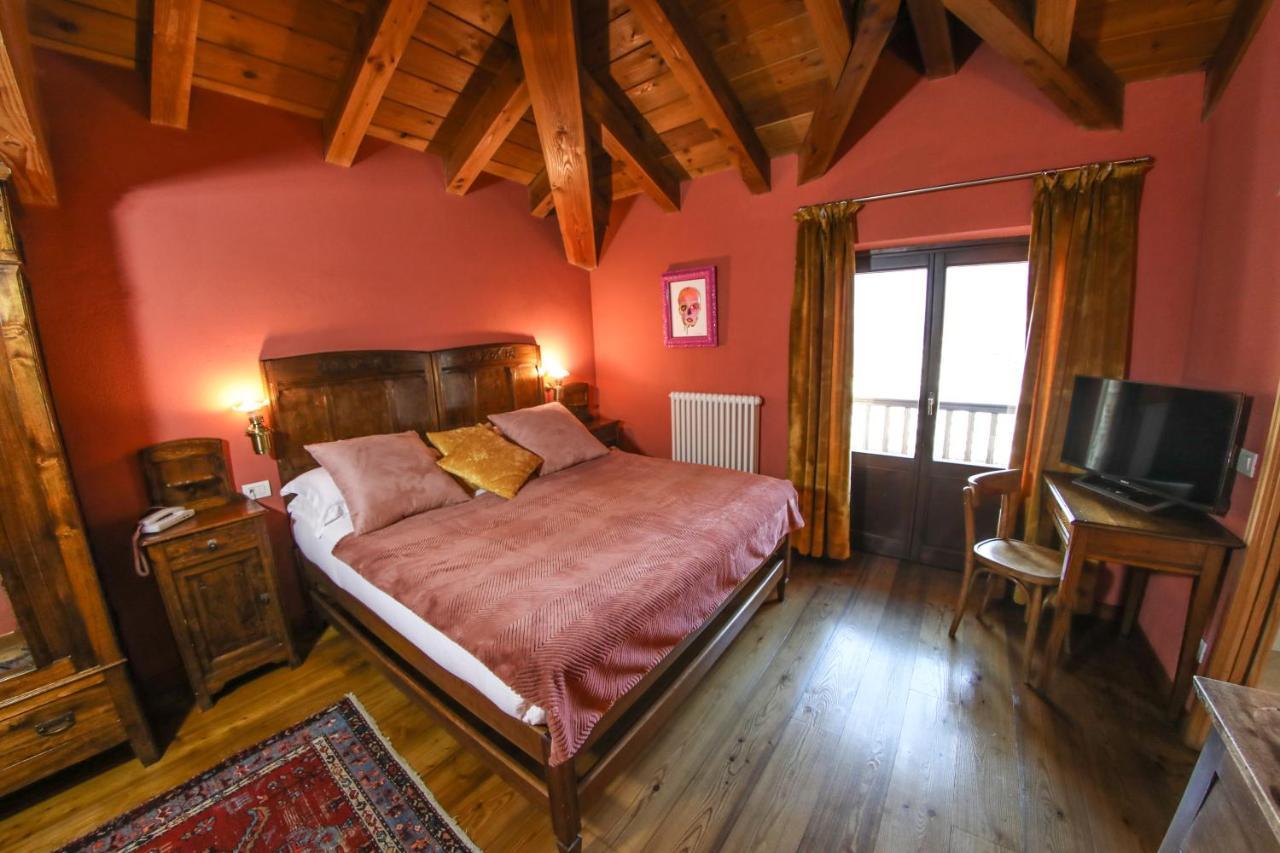 Art Hotel Grandes Murailles Вальтурнанш Экстерьер фото