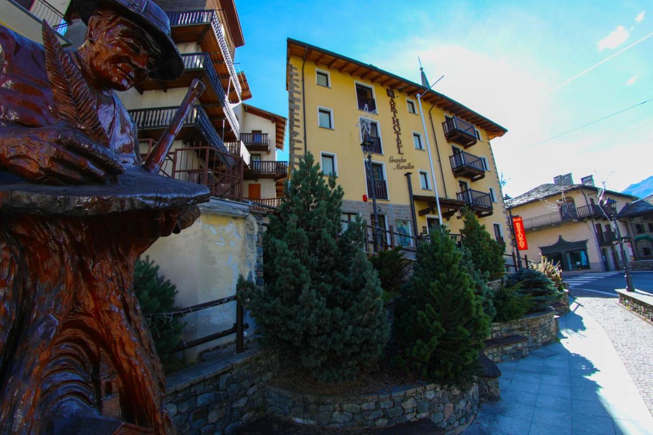Art Hotel Grandes Murailles Вальтурнанш Экстерьер фото