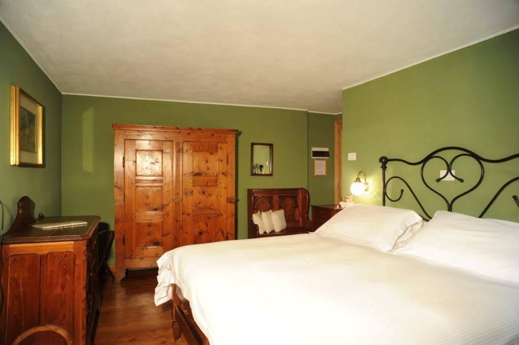 Art Hotel Grandes Murailles Вальтурнанш Экстерьер фото